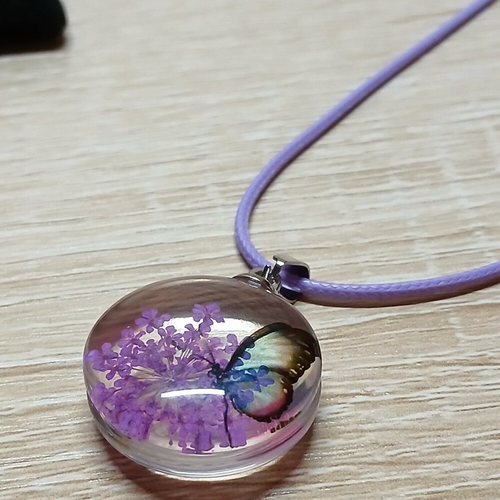 NWOT Fashion Necklace Purple Round Butterfly Pendant Jewelry #40